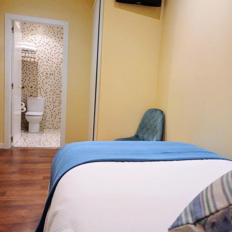 Hotel Montes - Single Room - 4