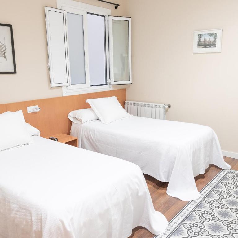 Hotel Montes - Standard Twin Room - 5
