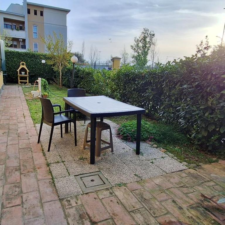Casa Anna - piano T e giardino - Appartamento Standard con 2 Camere da Letto - 30