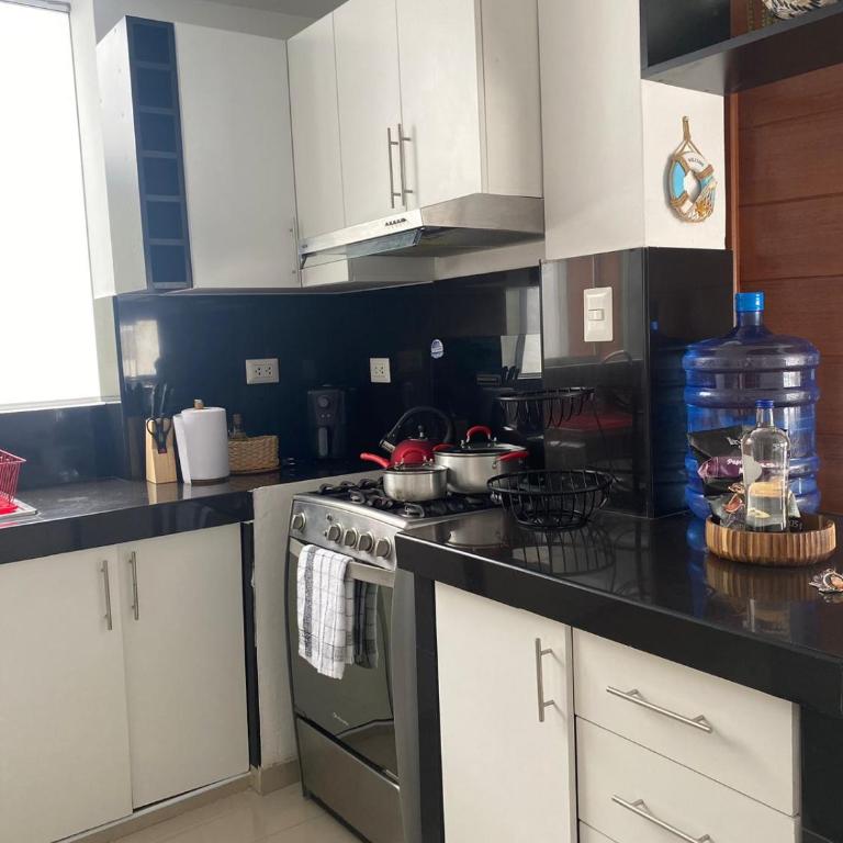 Departamento en Huanchaco - Apartamento Estándar de 3 dormitorios - 2