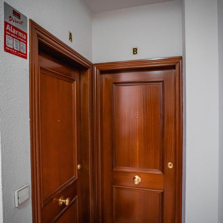 - Apartamento con Parking - QH Plaza San Isidro - Two-Bedroom Apartment - 30
