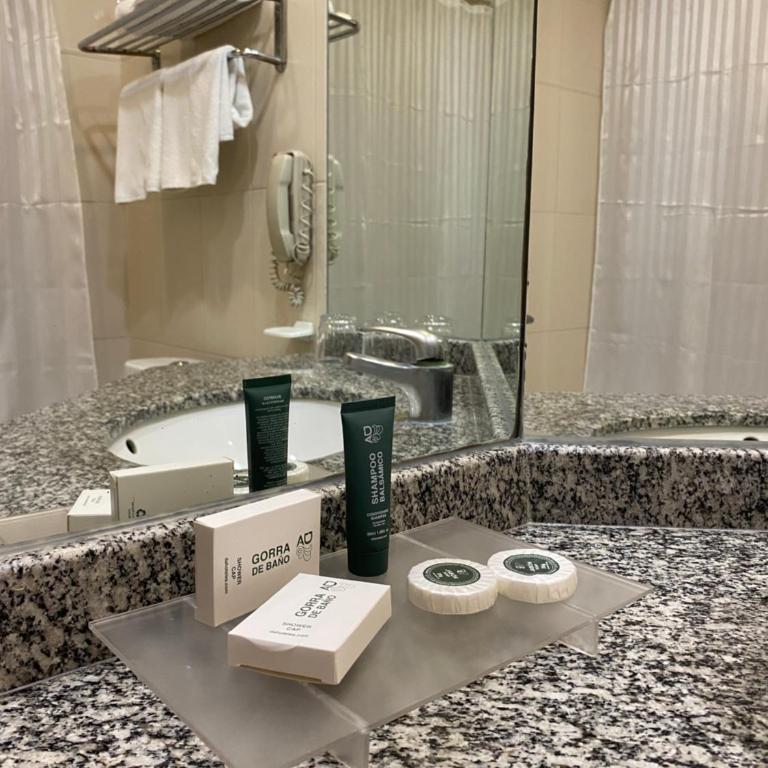 Hotel Diego de Almagro Aeropuerto - Habitación Doble - 2 camas dobles - 2