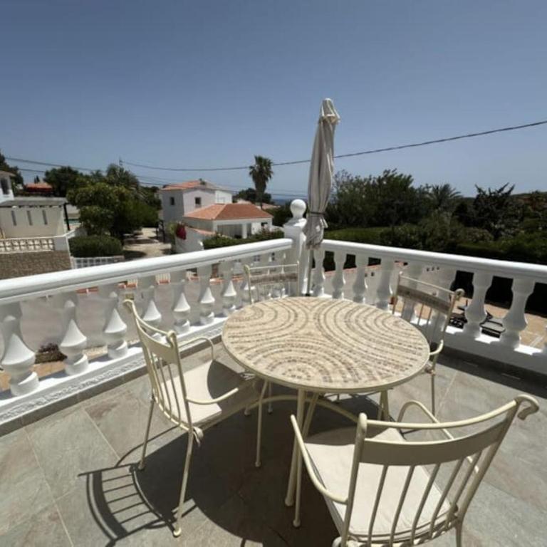 Casa Dega- Large three bedroom villa in Moraira - Villa de 3 dormitorios - 9