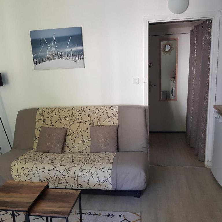 CORAIL STUDIO - 2MIN PLAGE CENTRE VILLE - CLIM - WIFI - PARKING PRIVÉ - IDEAL FAMILLE - La Grande Motte - Appartement avec Balcon - 4