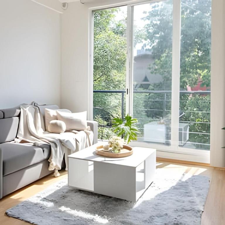 Walk Everywhere in Roma Norte: 3 BR, Balconies - Three-Bedroom Apartment - 1