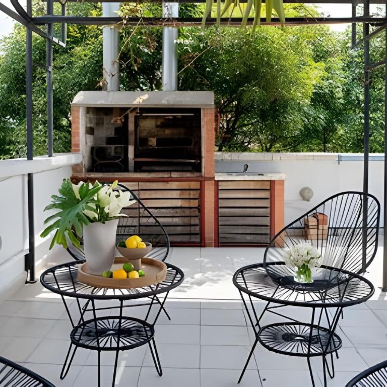 Walk Everywhere in Roma Norte: 3 BR, Balconies - Three-Bedroom Apartment - 2