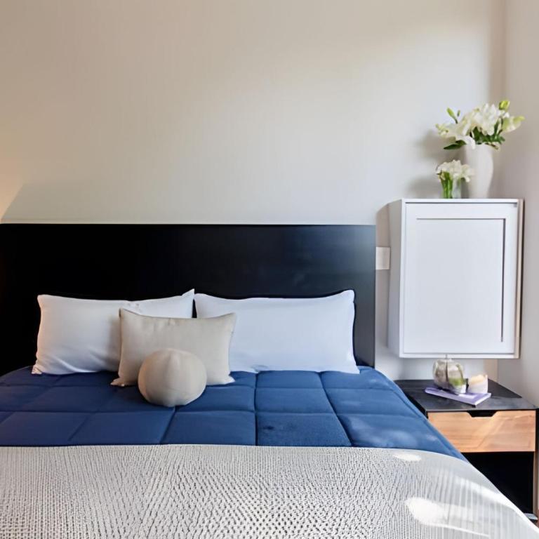 Walk Everywhere in Roma Norte: 3 BR, Balconies - Three-Bedroom Apartment - 14