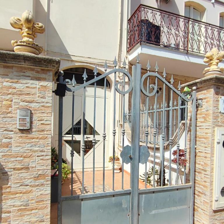 THALNA APARTMENT, Casa Vacanza Porto Cesareo Centro - Two-Bedroom House - 4