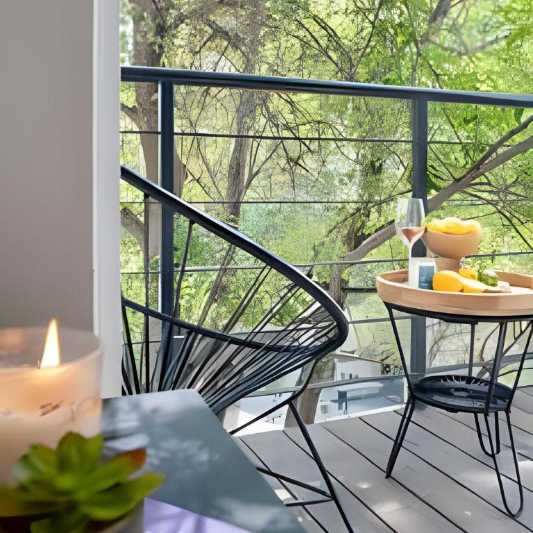 Walk Everywhere in Roma Norte: 3 BR, Balconies - Three-Bedroom Apartment - 18