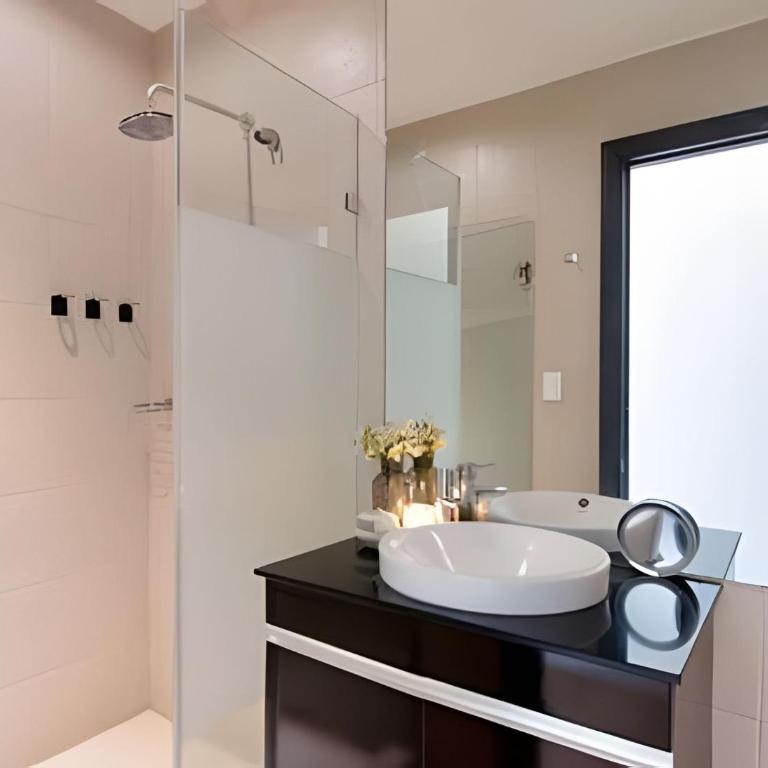 Walk Everywhere in Roma Norte: 3 BR, Balconies - Three-Bedroom Apartment - 36