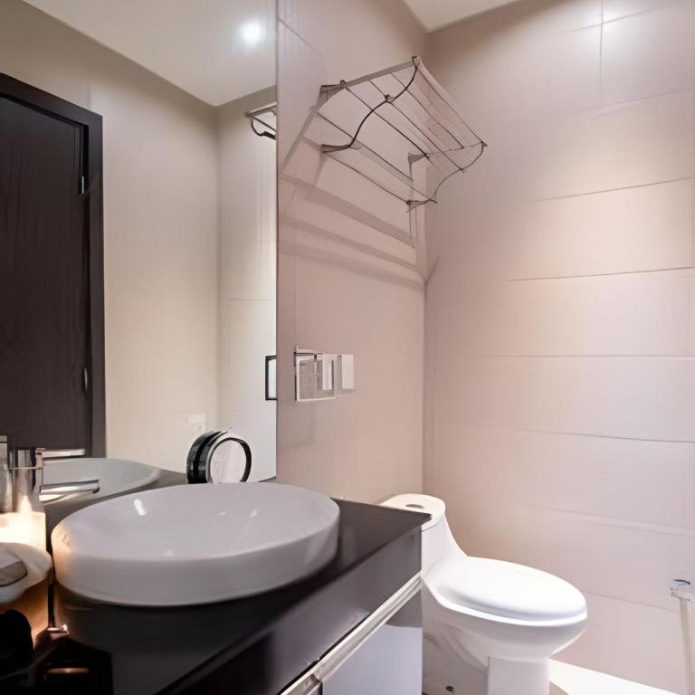 Walk Everywhere in Roma Norte: 3 BR, Balconies - Three-Bedroom Apartment - 38