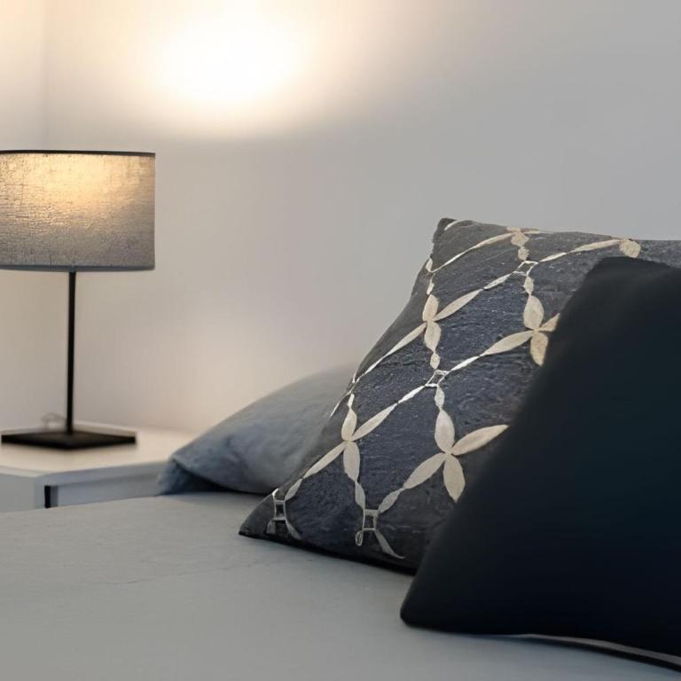 Departamento en Barrio tranquilo con Cochera - Apartamento de 2 dormitorios - 23