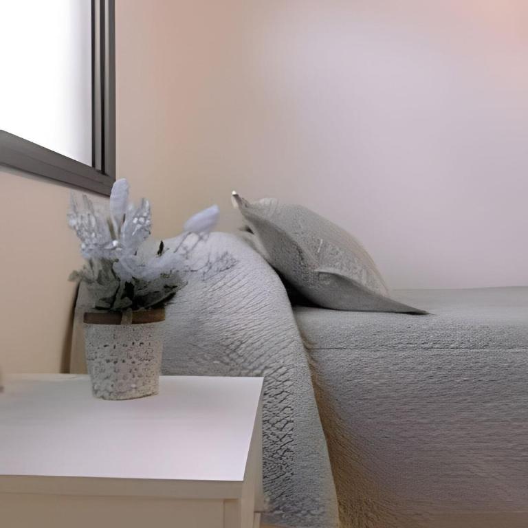 Departamento en Barrio tranquilo con Cochera - Two-Bedroom Apartment - 34