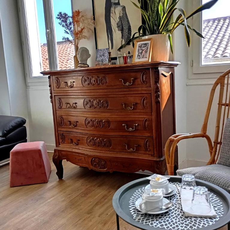 Chez l'habitant, propose Grande chambre Vieux port Marseille - Chambre Double - 13