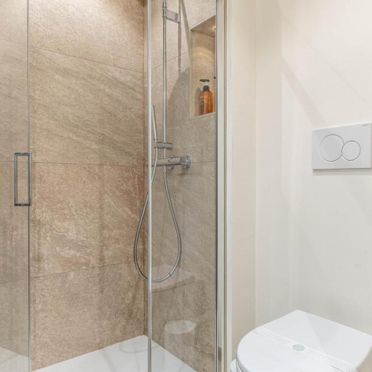 Luxury 2BR w/ River Castle View in Borgo Valsugana - Apartamento de 2 dormitorios - 35