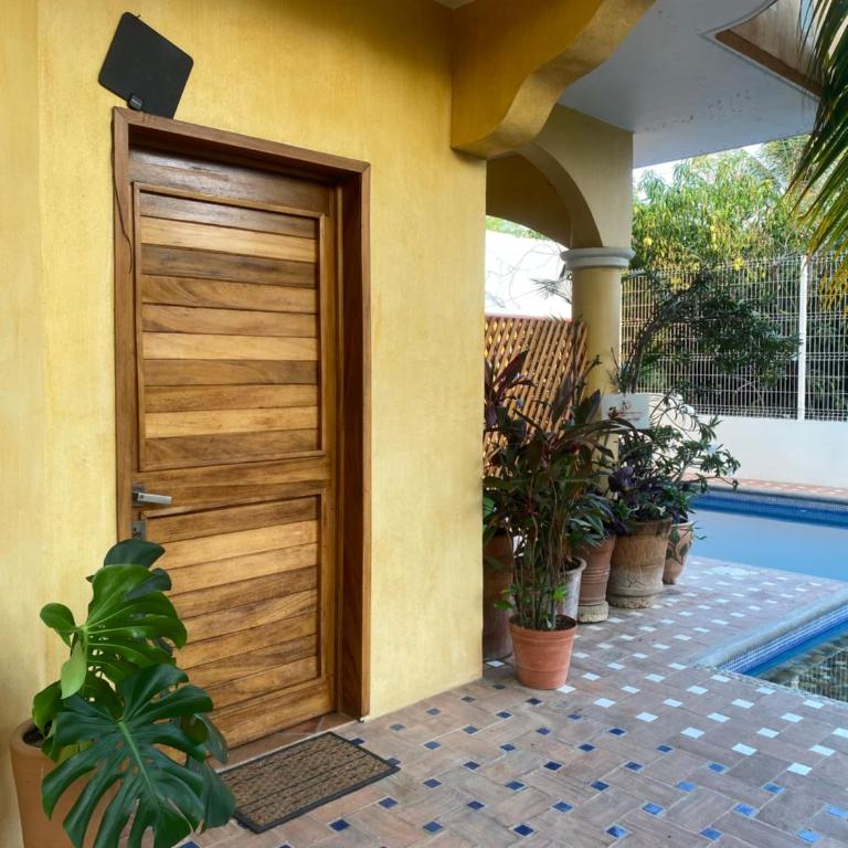 Cielito Lindo Suites - Suite Junior con vistas a la piscina - 8