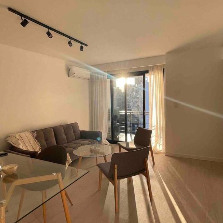 Luminoso y amplio Departamento en edificio con estac - Apartamento de 1 dormitorio - 2