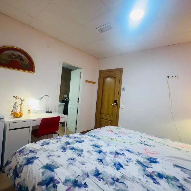 Mirador 2 del Mercado Central - habitacion con baño privado en el centro de la Ciudad Vella - Double Room with Private Bathroom - 11