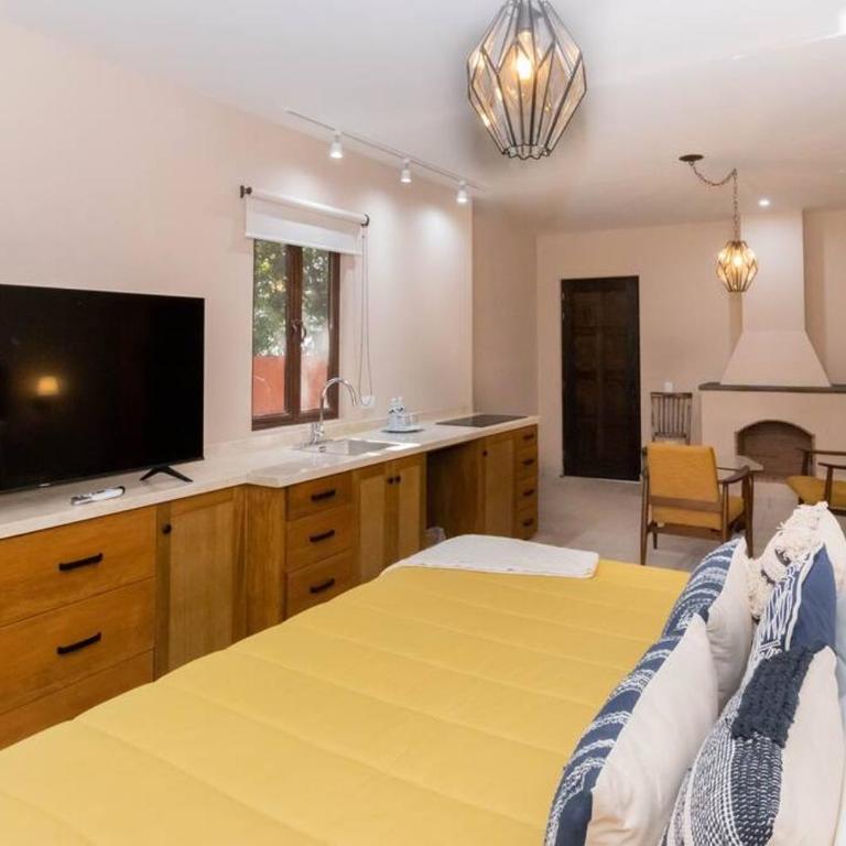 San Cayetano 2 with AC just a block away from the main square - One-Bedroom House - 12