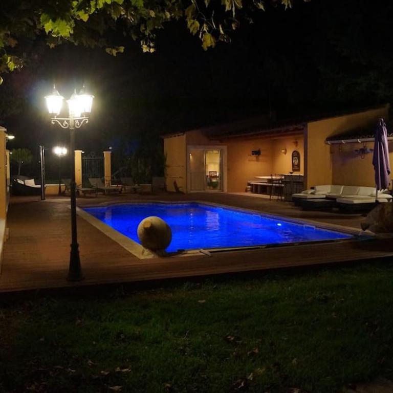 Avignon grande villa avec piscine sans vis à vis - Villa - 29