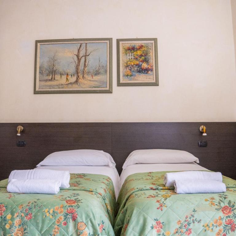 Hotel Ligure - Camera Matrimoniale/Doppia con Letti Singoli - 2