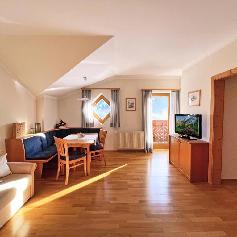 Mittersteghof - One-Bedroom Apartment - 1