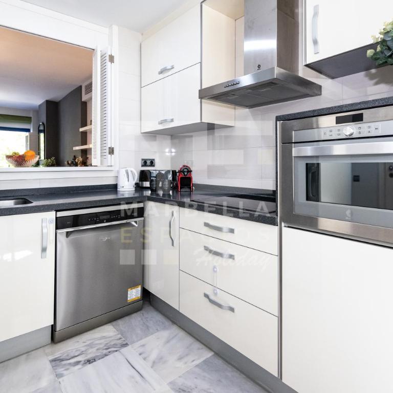 Marbella Luxury Dúplex 106 close to the beach - Two-Bedroom Apartment - 59