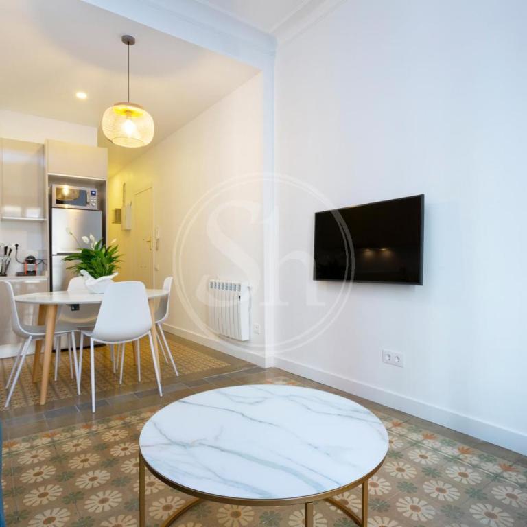 Apartamento cerca de Sagrada Familia - Two-Bedroom Apartment - 8