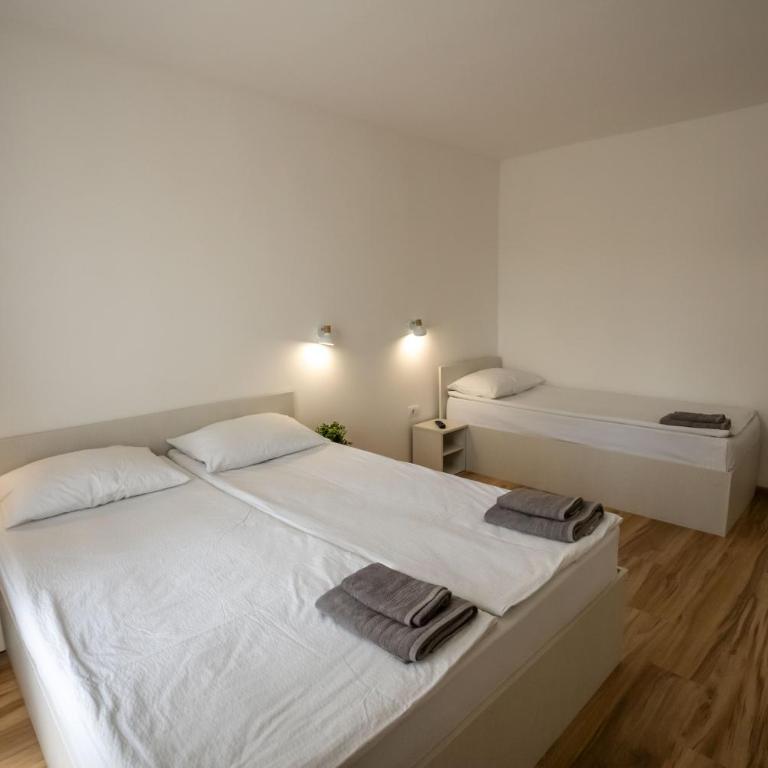 Milutinn-Kruška-Magnolija - One-Bedroom Apartment - 23