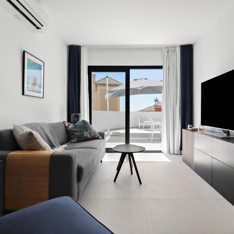 Terrace, Views, Pool and Garage Apartament in Nerja - Apartamento de 2 dormitorios - 14
