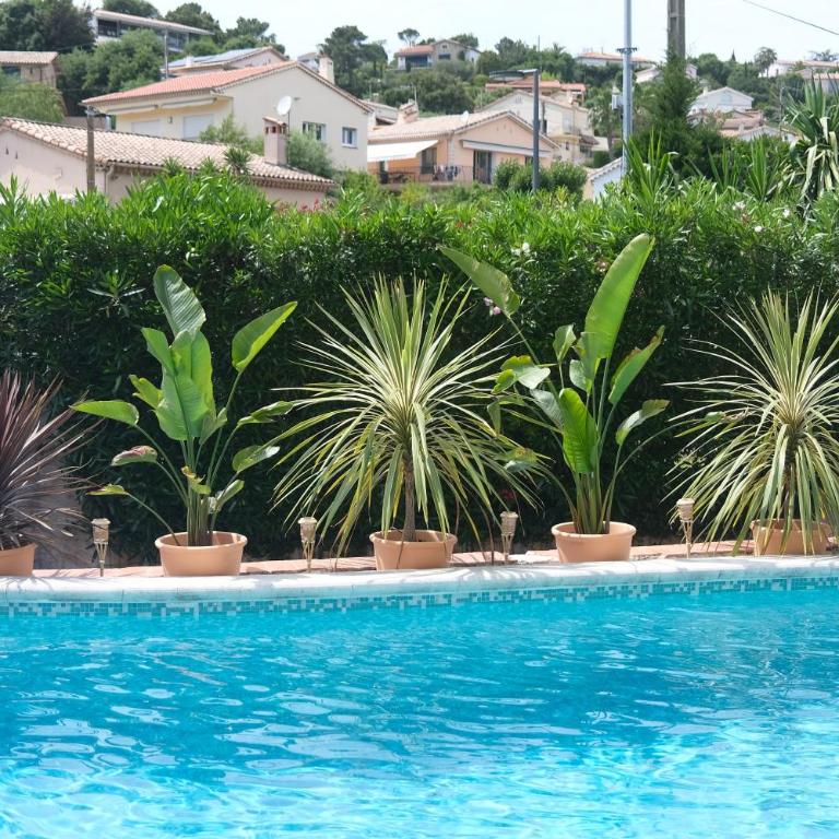 Location de chambre Villa les allamandas - Chambre Double avec Salle de Bains Privative - 35