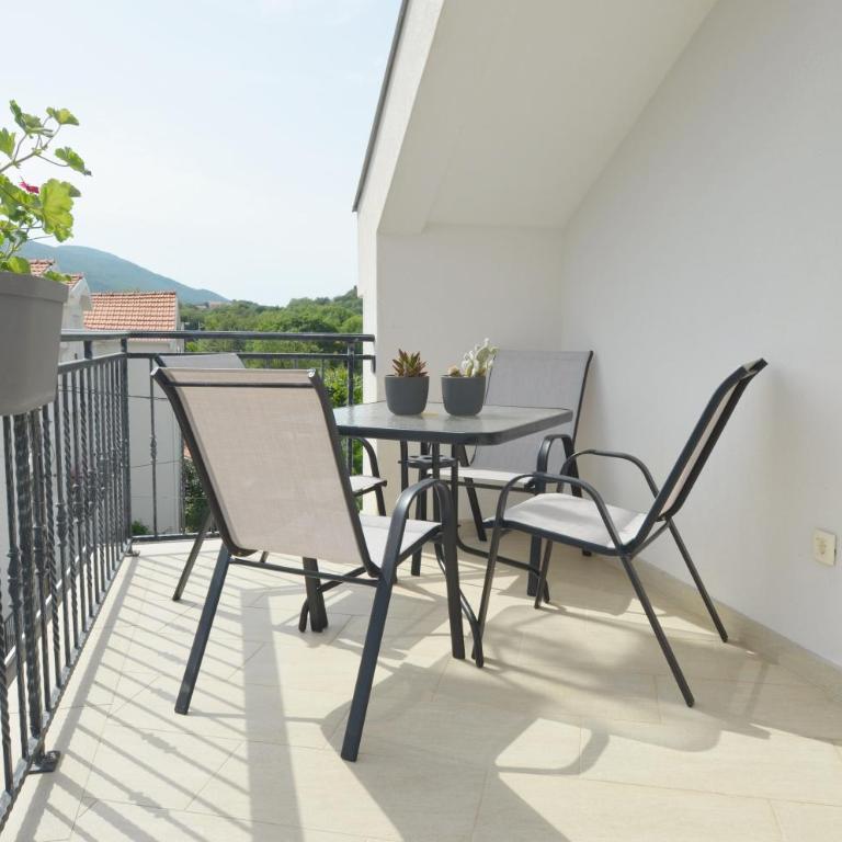 Sun Apartment - One-Bedroom Apartment - 16