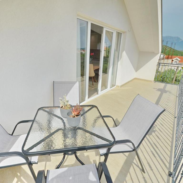 Sun Apartment - One-Bedroom Apartment - 17