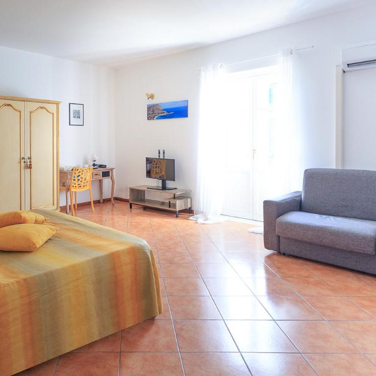 Casa Querencia rooms - Camera Quadrupla con Bagno Privato Esterno - 1
