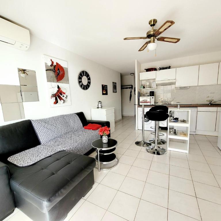 Canet-en-Roussillon T3 - 4 pers, CLIM, WIFI, PARKING, Loggia, 3 étoiles - FR-1-794-139 - Appartement - 6