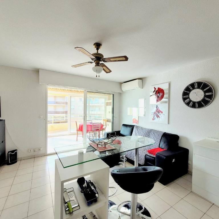Canet-en-Roussillon T3 - 4 pers, CLIM, WIFI, PARKING, Loggia, 3 étoiles - FR-1-794-139 - Appartement - 10