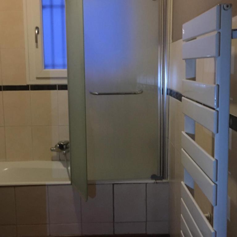 Spacieux et confortable T3 88m2 Grenoble secteur Jeanne d Arc - Apartment mit 2 Schlafzimmern - 17