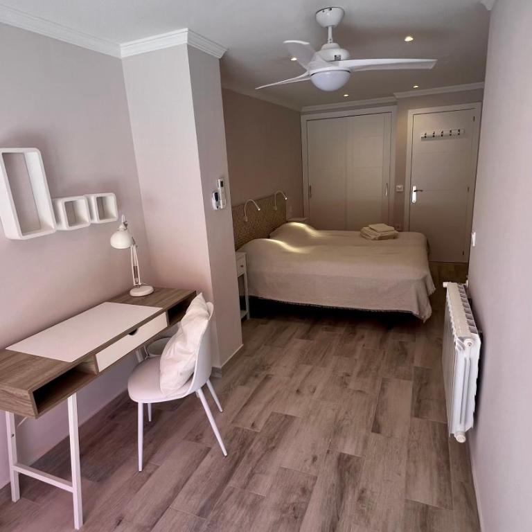 Apartamento al Parque Marbella, cerca de Mar y centro de Marbella - Two-Bedroom Apartment - 37