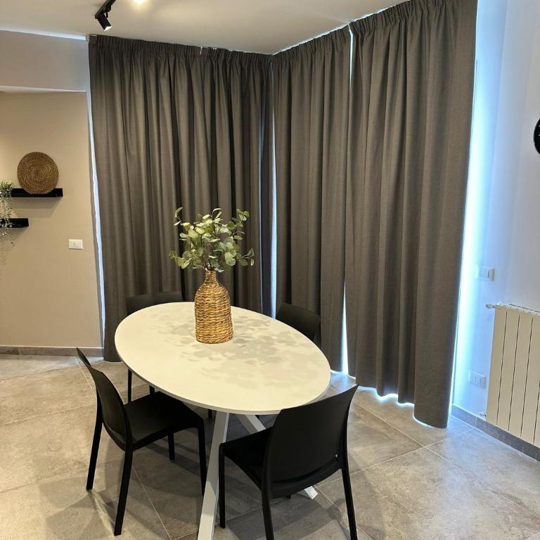 King's house apartments - Appartamento con 2 Camere da Letto e Balcone - 13