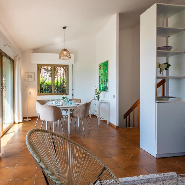 VILLA LA PETITE RESERVE VI4416 By Riviera Holiday - Villa - 18