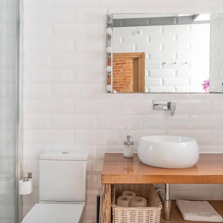 Stay U-nique Apartment Tamarit - Four-Bedroom Apartment - 17