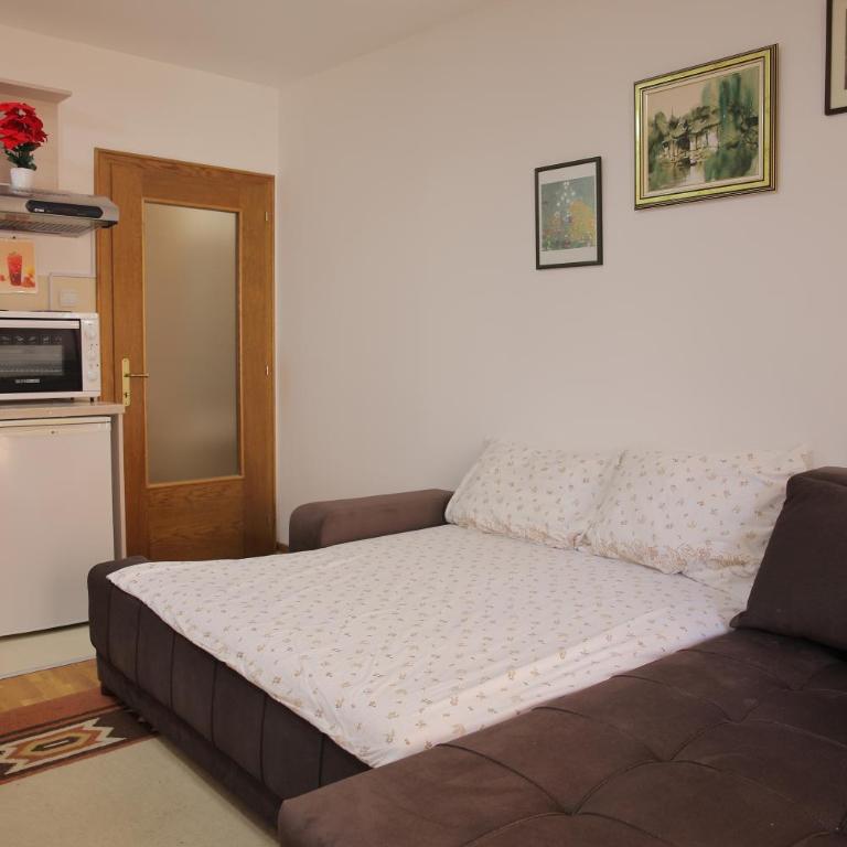 Zlatni apartman - Standard Triple Studio - 12