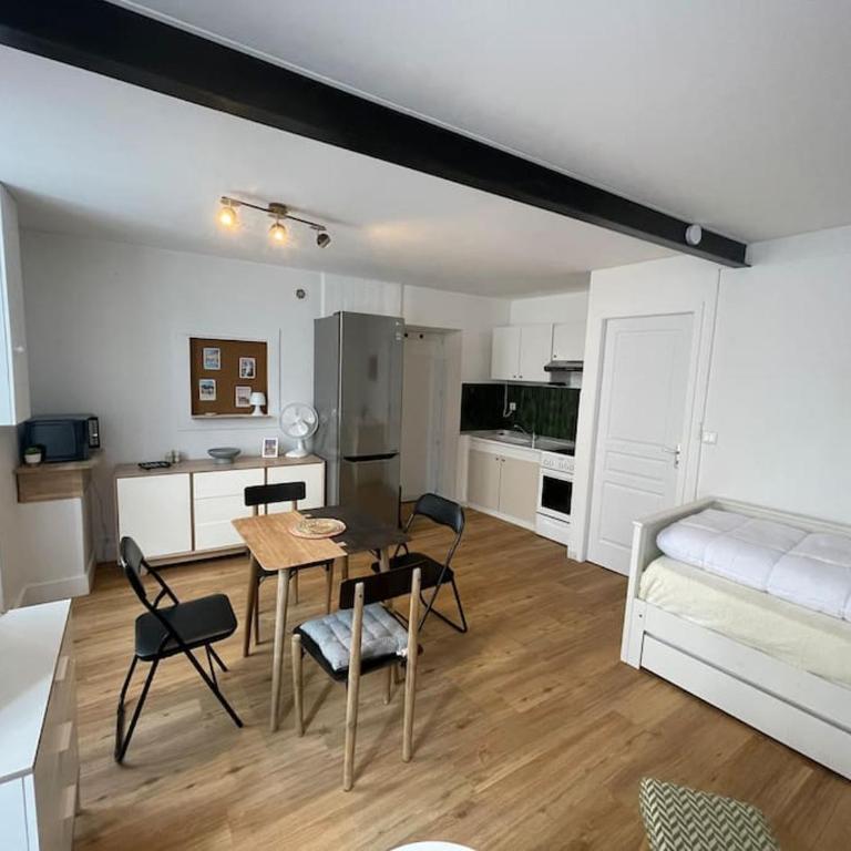 Studio centre ville - Apartment mit 1 Schlafzimmer - 28