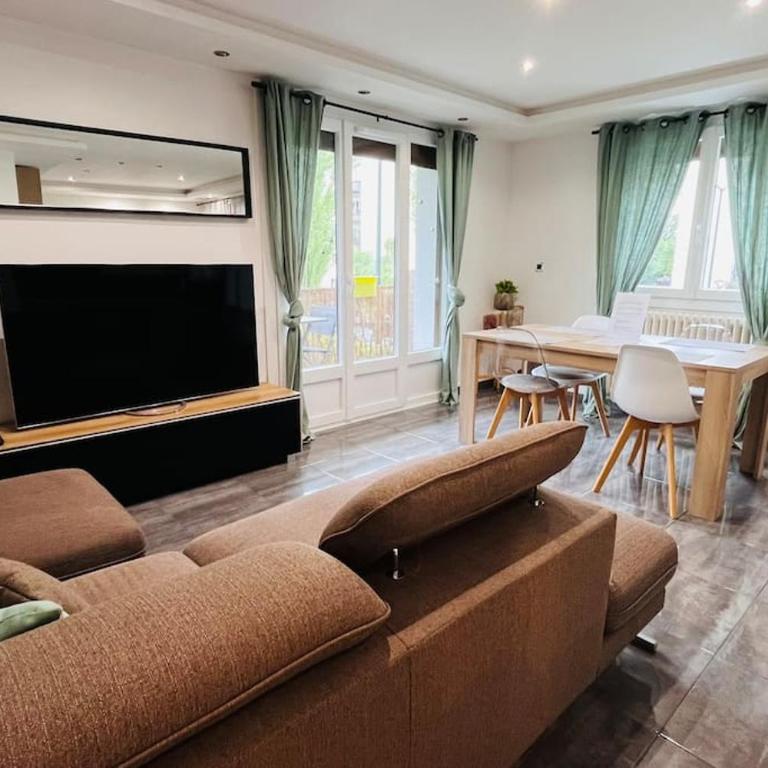 Appartement Proche centre ville avec Parking Gratuit - Apartment mit 2 Schlafzimmern - 3