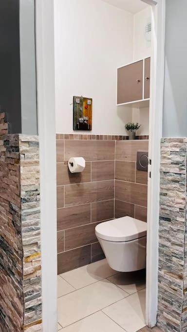 Appartement Proche centre ville avec Parking Gratuit - Apartment mit 2 Schlafzimmern - 8