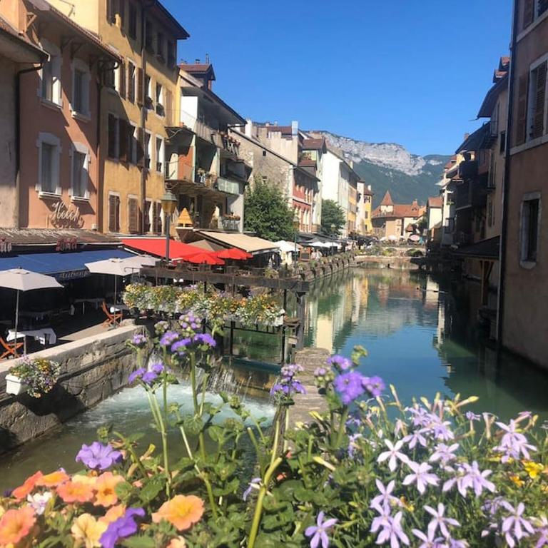 Appartement Proche centre ville avec Parking Gratuit - Apartment mit 2 Schlafzimmern - 20