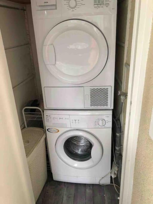 Appartement Proche centre ville avec Parking Gratuit - Apartment mit 2 Schlafzimmern - 25