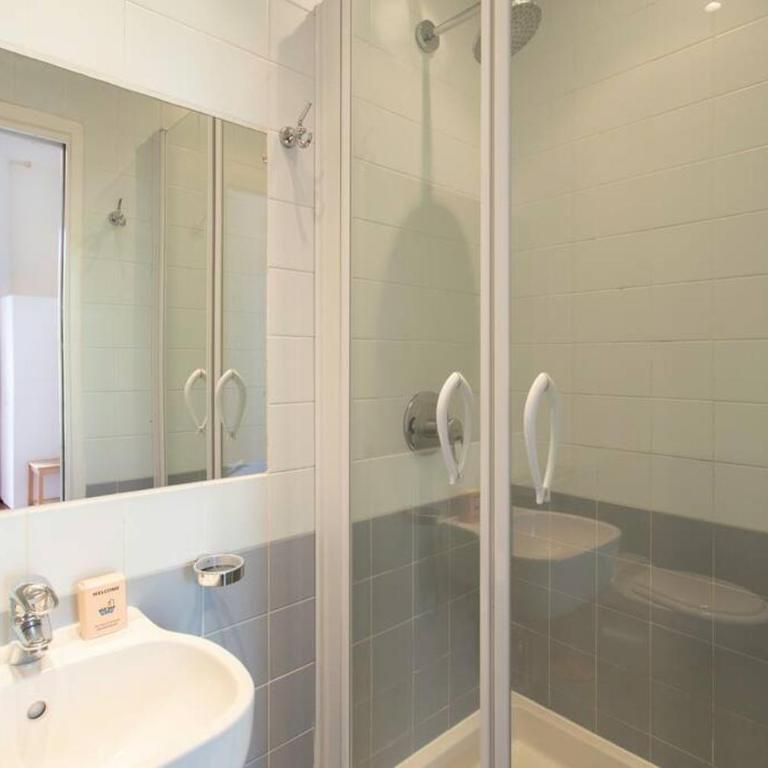 #27 Staywizus - Urban Suite AC 2 Bedrooms 10mins Walk Sea & Old Town - Appartement 2 Chambres - 4