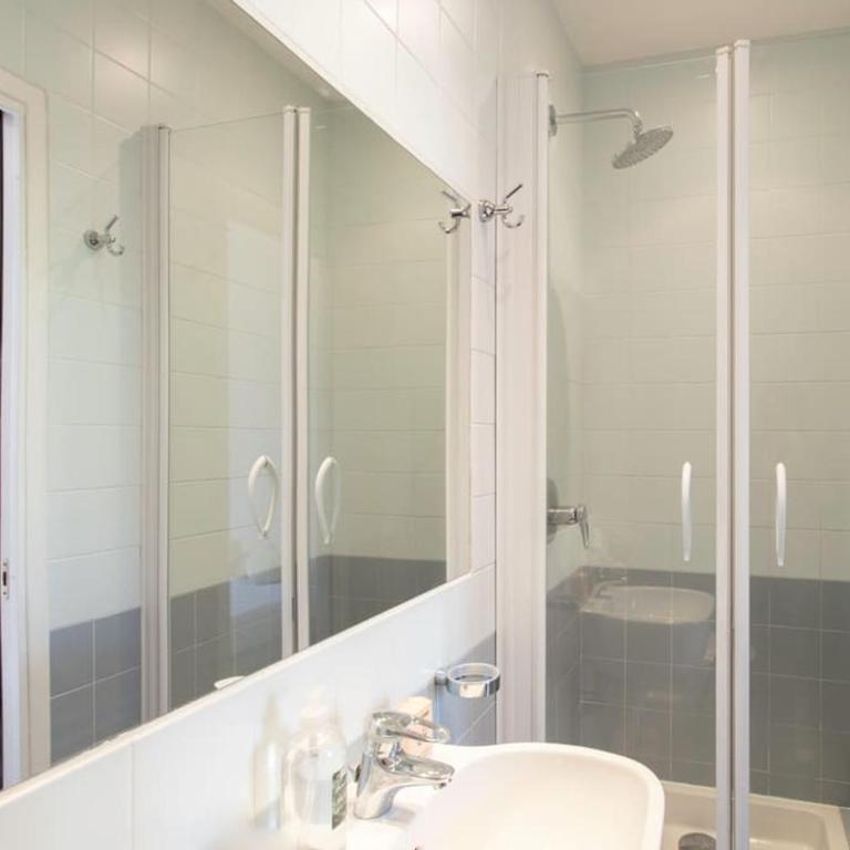 #27 Staywizus - Urban Suite AC 2 Bedrooms 10mins Walk Sea & Old Town - Appartement 2 Chambres - 15
