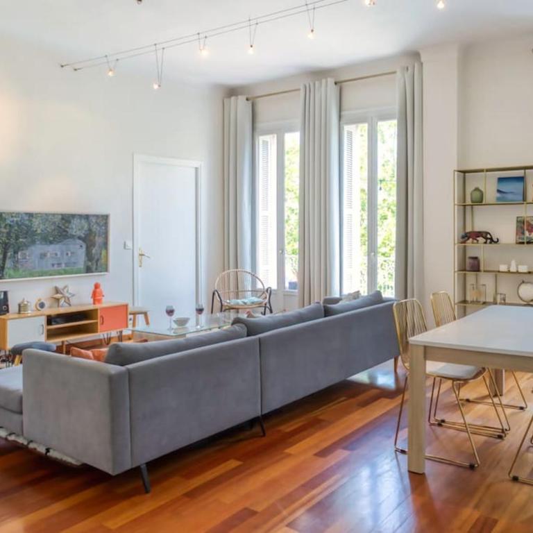 #27 Staywizus - Urban Suite AC 2 Bedrooms 10mins Walk Sea & Old Town - Appartement 2 Chambres - 53